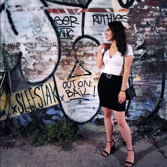 Meet your Posher, Diane - Picture 1 of 1